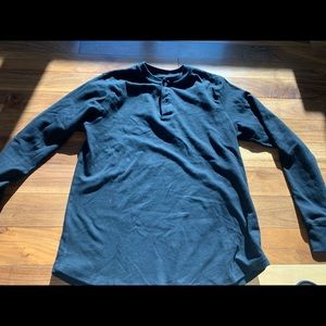 ESNTLS black long sleeve (BRAND NEW)